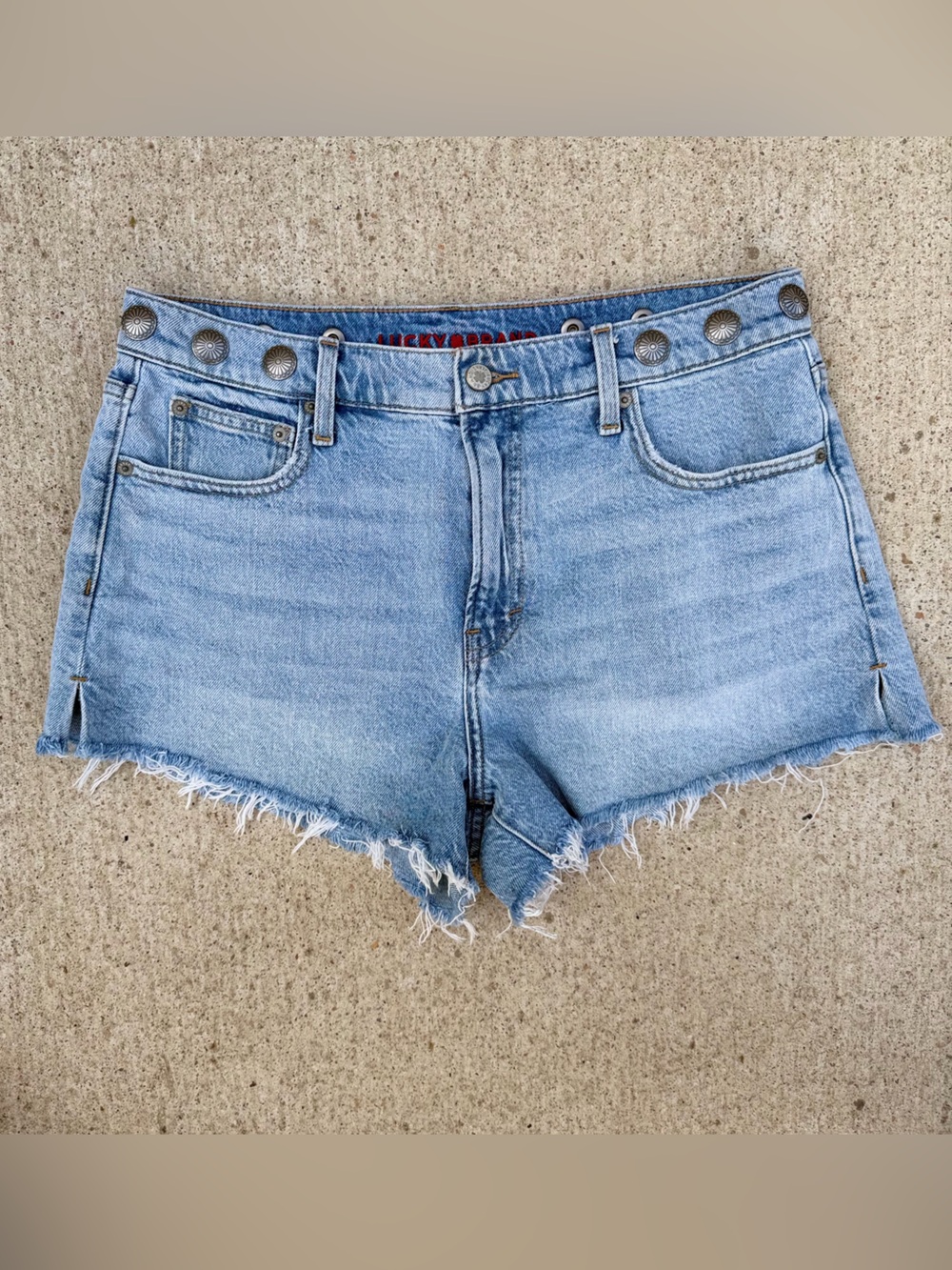 Lucky Brand High Rise Mom Short Denim Cutoff Button Studded Waistband 10/30